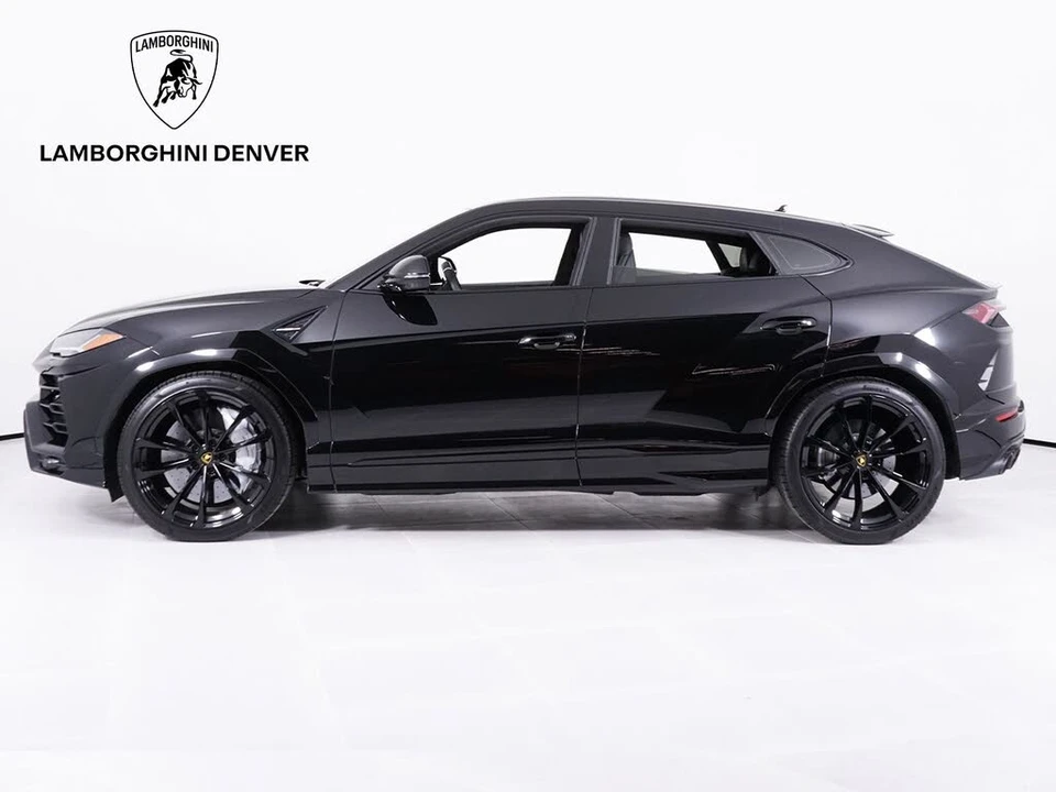 2022 Lamborghini Urus - Image 2 of 31