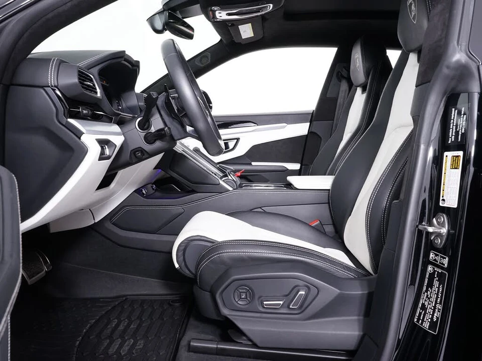 2022 Lamborghini Urus - Image 4 of 31