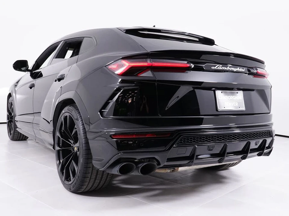 2022 Lamborghini Urus - Image 19 of 31