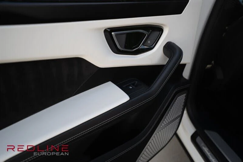 2022 Lamborghini Urus - Image 26 of 31