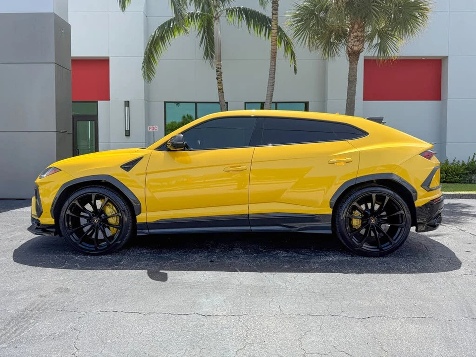 2022 Lamborghini Urus - Image 14 of 31
