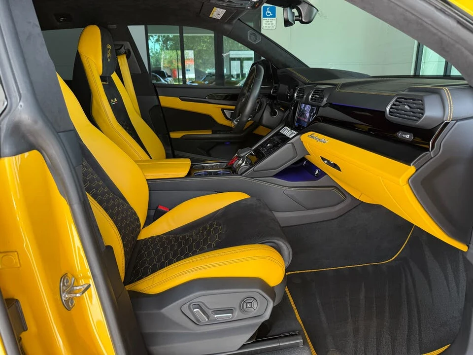 2022 Lamborghini Urus - Image 30 of 31