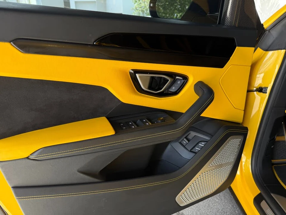 2022 Lamborghini Urus - Image 24 of 31