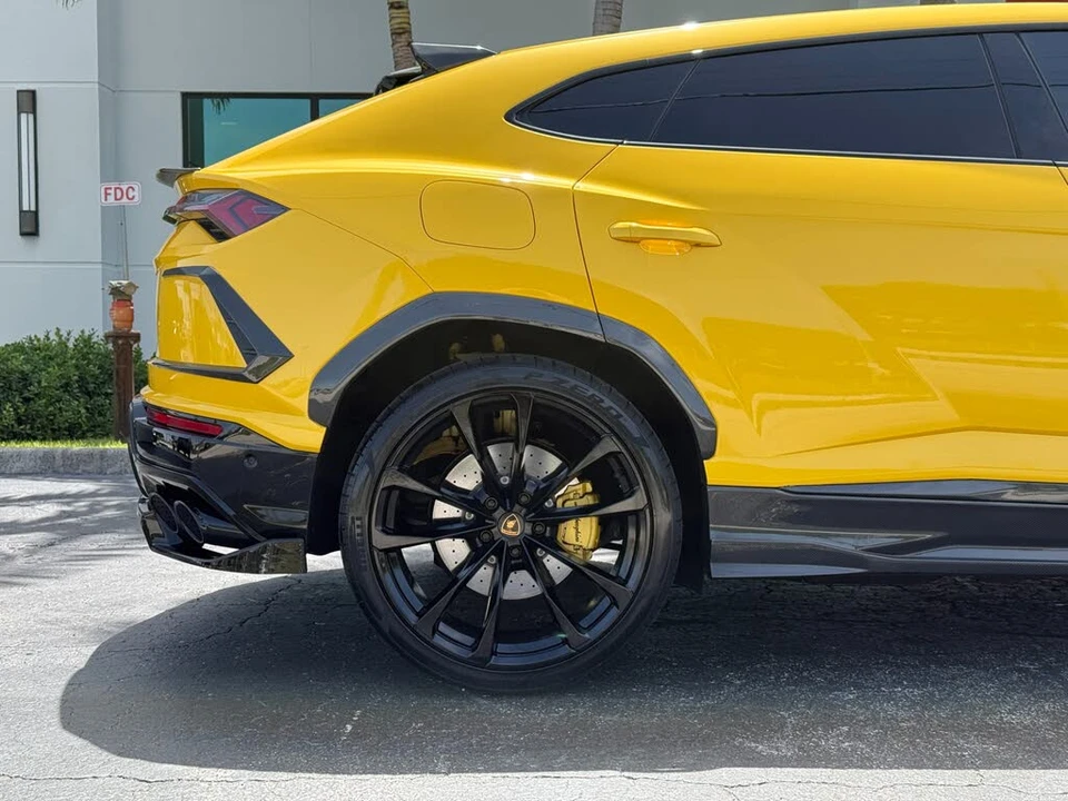 2022 Lamborghini Urus - Image 4 of 31
