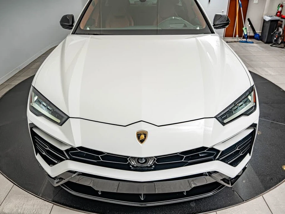 2022 Lamborghini Urus - Image 16 of 31
