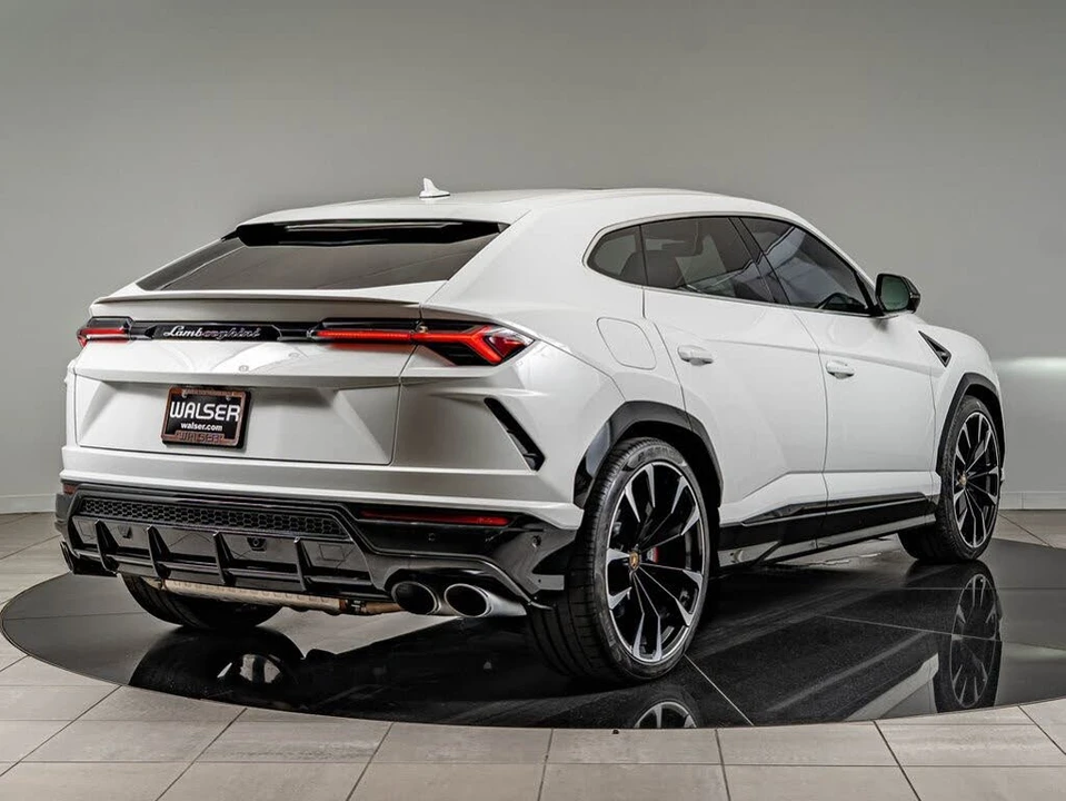 2022 Lamborghini Urus - Image 5 of 31