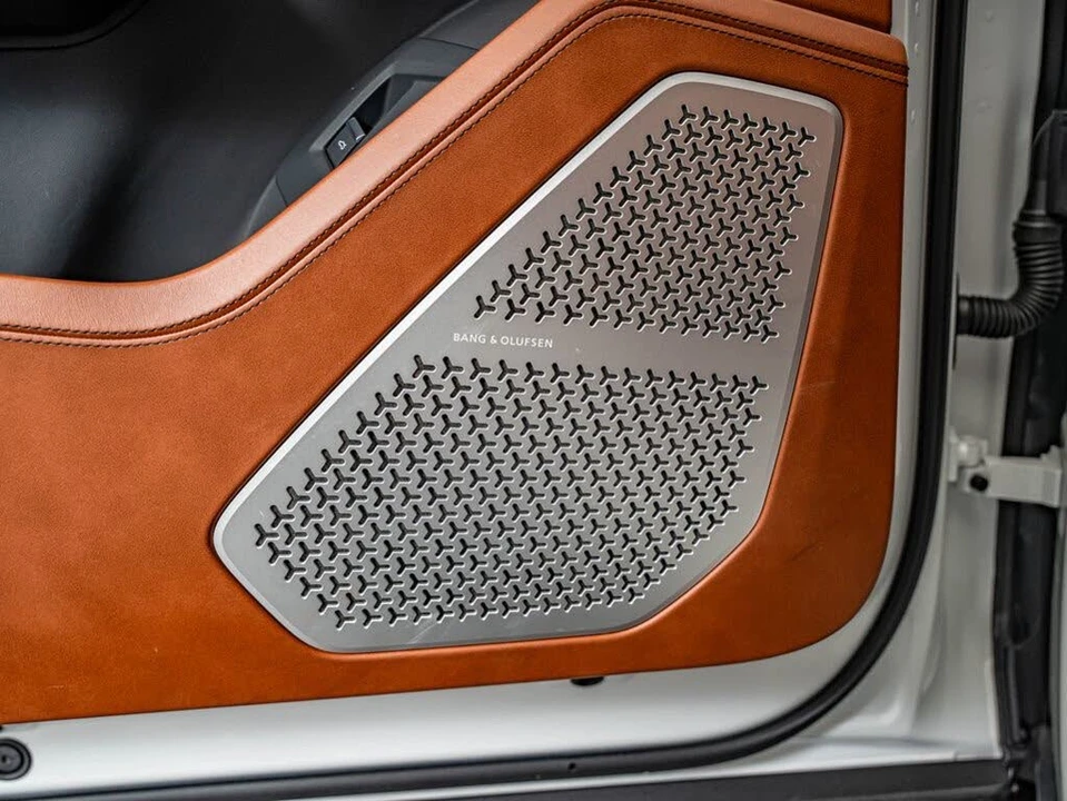 2022 Lamborghini Urus - Image 28 of 31