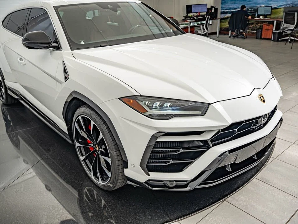 2022 Lamborghini Urus - Image 18 of 31