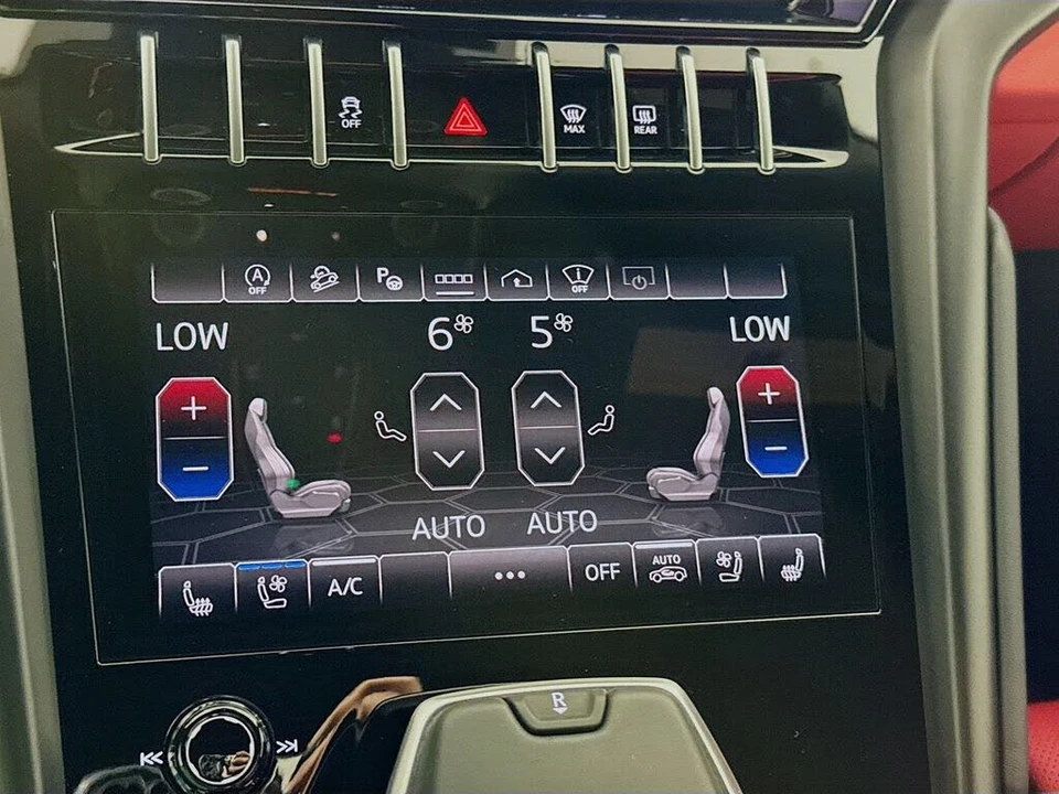2022 Lamborghini Urus - Image 16 of 31