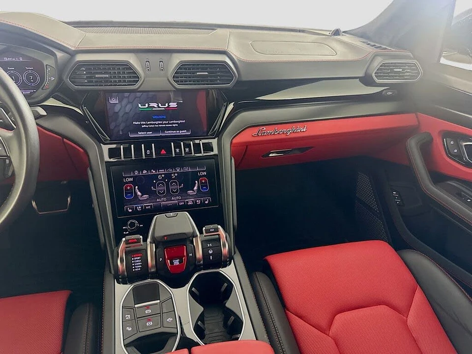 2022 Lamborghini Urus - Image 25 of 31