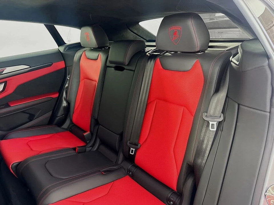 2022 Lamborghini Urus - Image 26 of 31