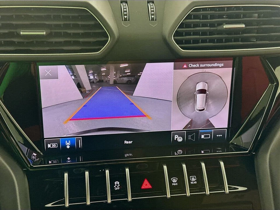 2022 Lamborghini Urus - Image 14 of 31