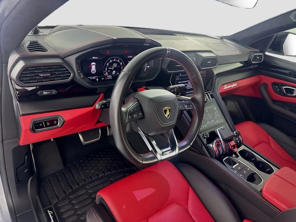 2022 Lamborghini Urus - Image 9 of 31