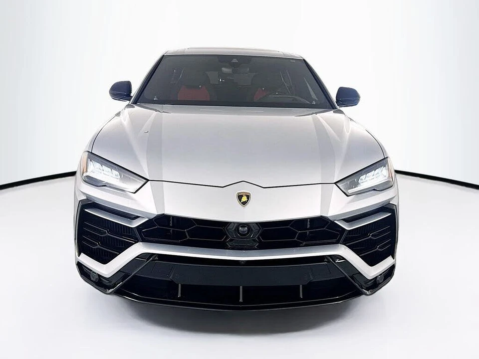 2022 Lamborghini Urus - Image 2 of 31