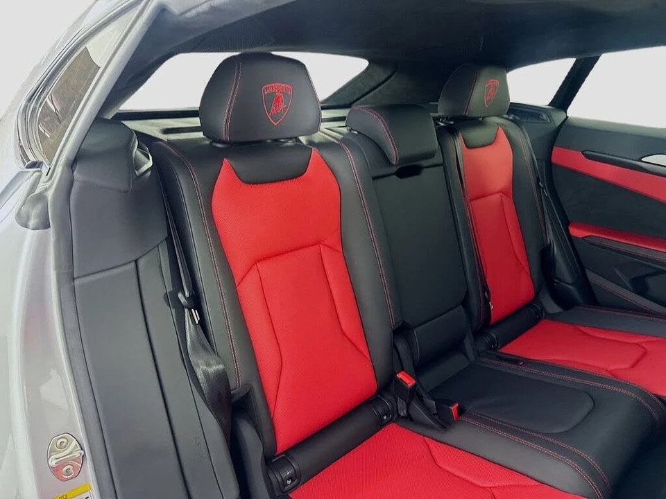 2022 Lamborghini Urus - Image 29 of 31