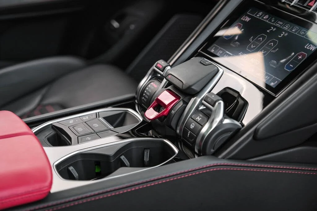2022 Lamborghini Urus - Image 26 of 31