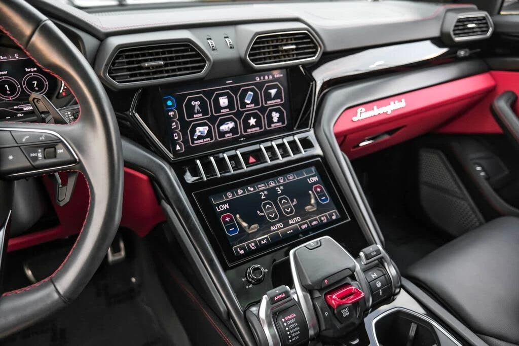 2022 Lamborghini Urus - Image 31 of 31