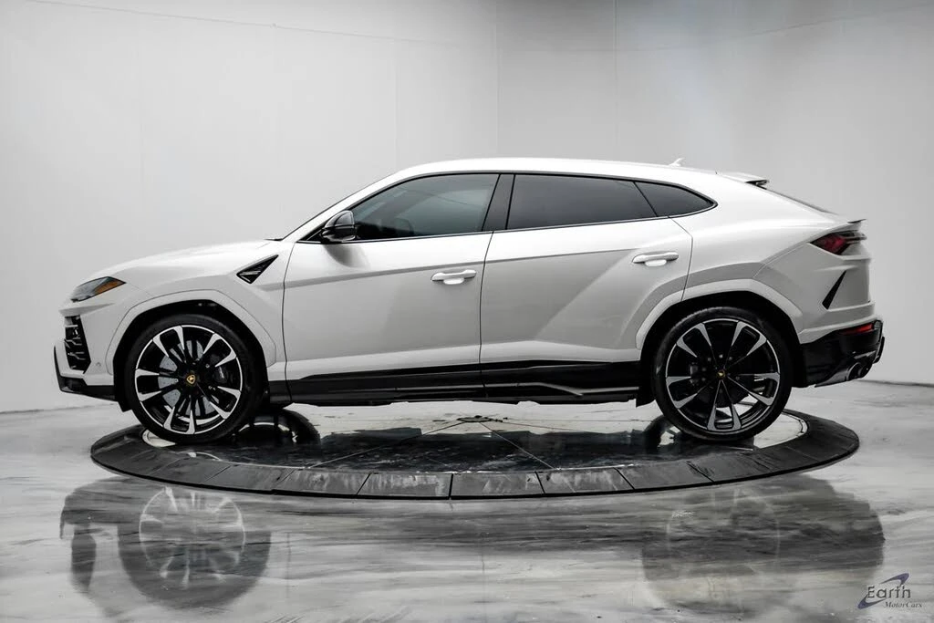 2022 Lamborghini Urus - Image 8 of 31