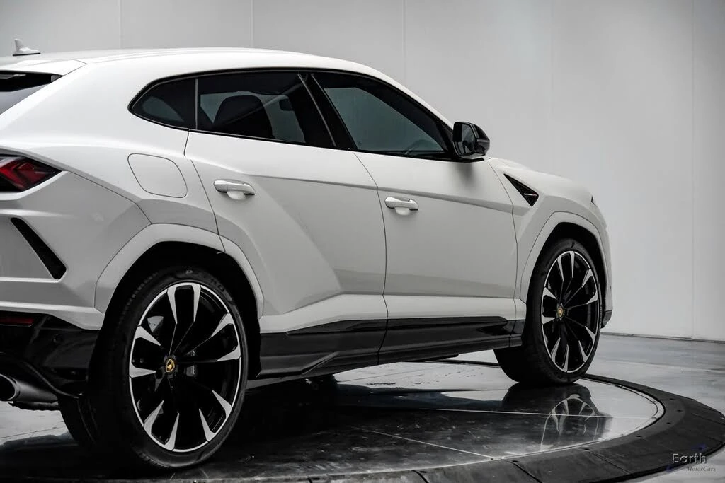 2022 Lamborghini Urus - Image 20 of 31