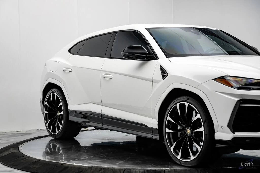 2022 Lamborghini Urus - Image 27 of 31