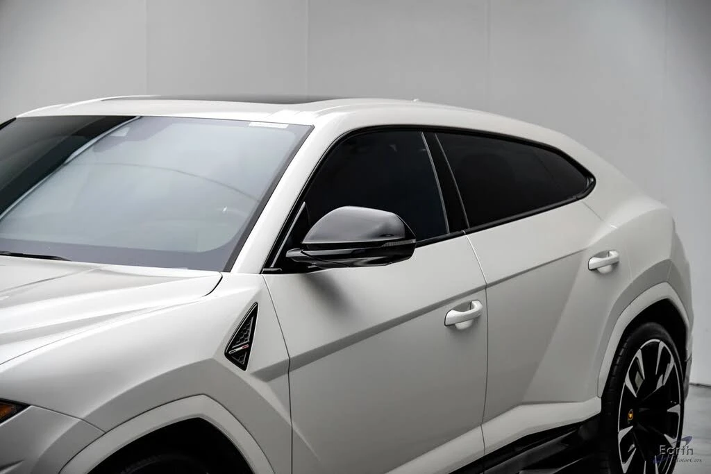 2022 Lamborghini Urus - Image 29 of 31