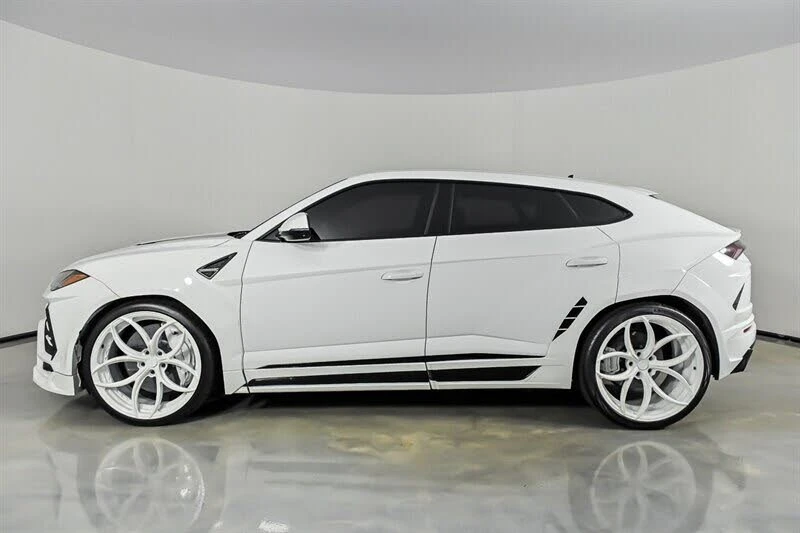 2022 Lamborghini Urus - Image 7 of 31
