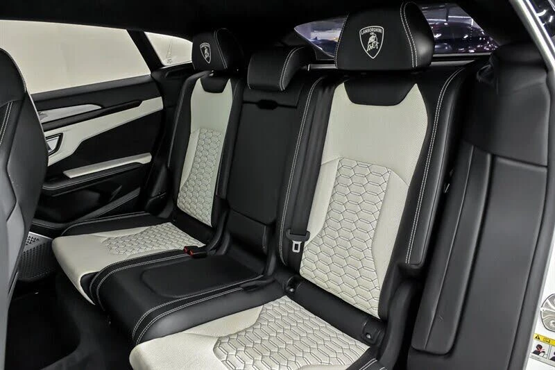 2022 Lamborghini Urus - Image 21 of 31