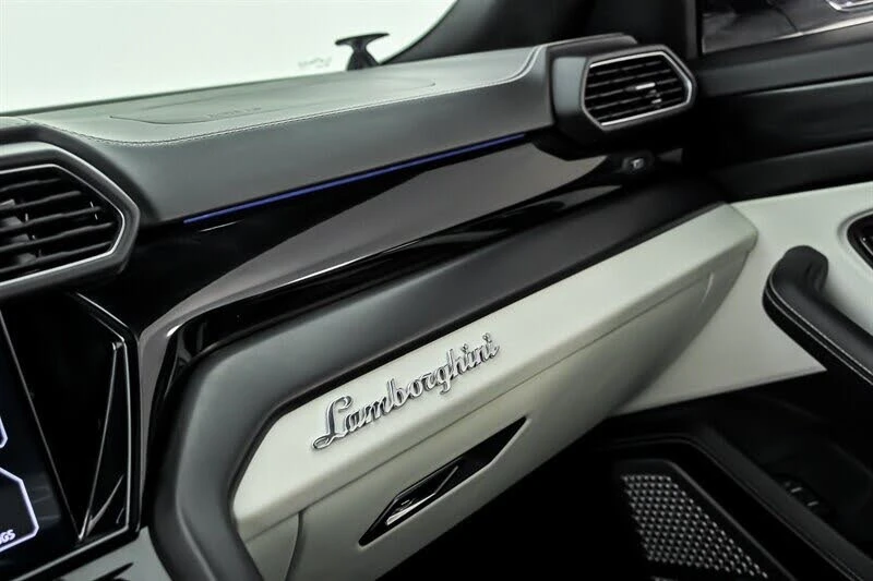 2022 Lamborghini Urus - Image 30 of 31