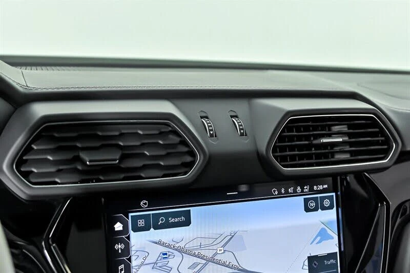 2022 Lamborghini Urus - Image 26 of 31