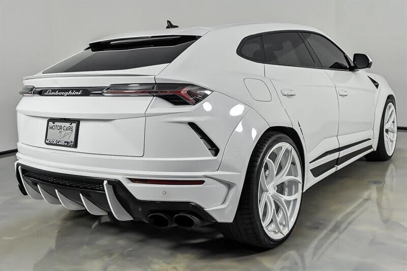 2022 Lamborghini Urus - Image 10 of 31