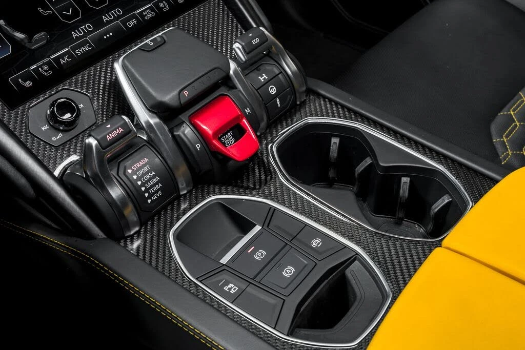 2022 Lamborghini Urus - Image 27 of 31