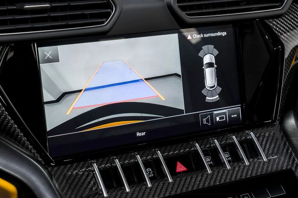 2022 Lamborghini Urus - Image 25 of 31