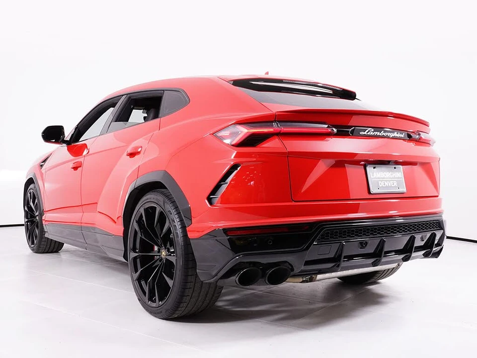 2022 Lamborghini Urus - Image 18 of 31