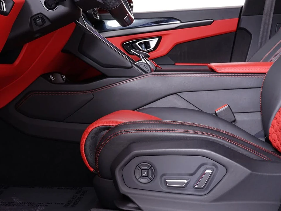 2022 Lamborghini Urus - Image 25 of 31