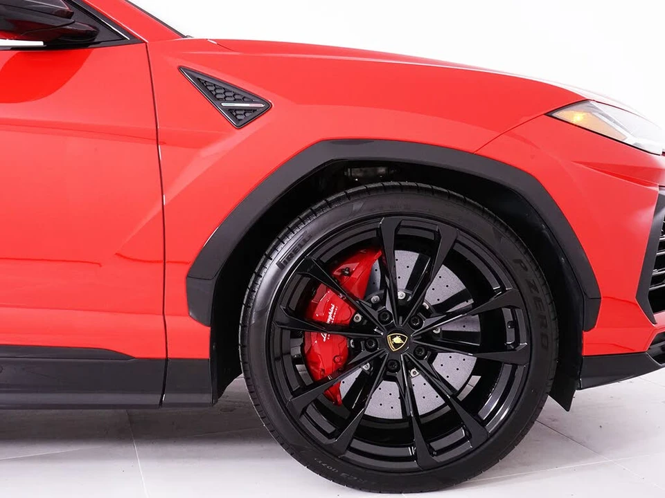 2022 Lamborghini Urus - Image 16 of 31
