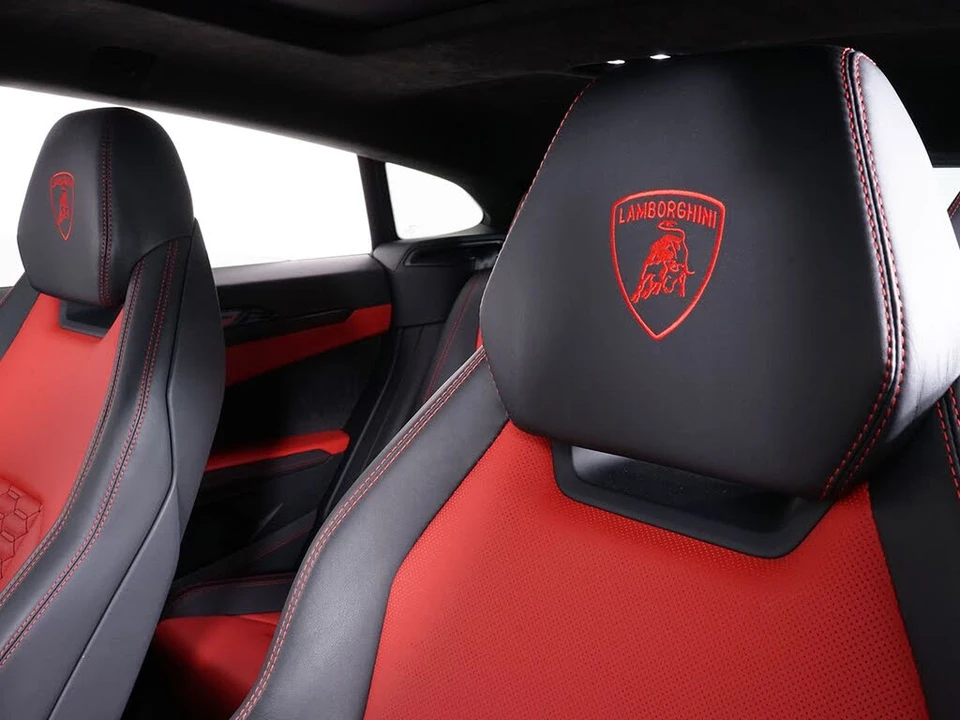2022 Lamborghini Urus - Image 26 of 31