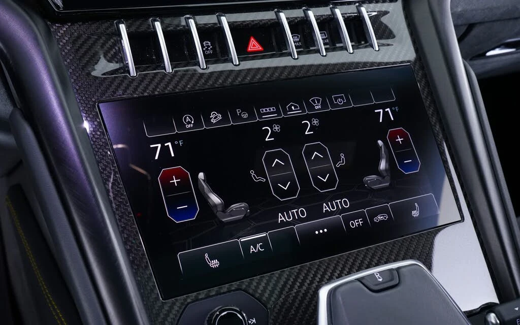 2022 Lamborghini Urus - Image 26 of 30