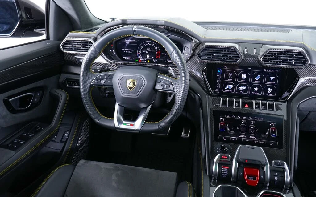 2022 Lamborghini Urus - Image 24 of 30