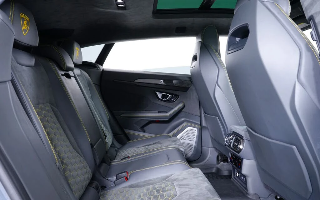 2022 Lamborghini Urus - Image 23 of 30
