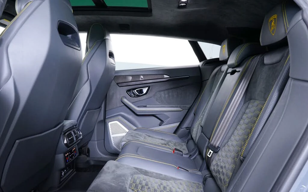 2022 Lamborghini Urus - Image 22 of 30