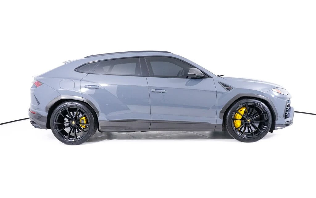 2022 Lamborghini Urus - Image 8 of 30