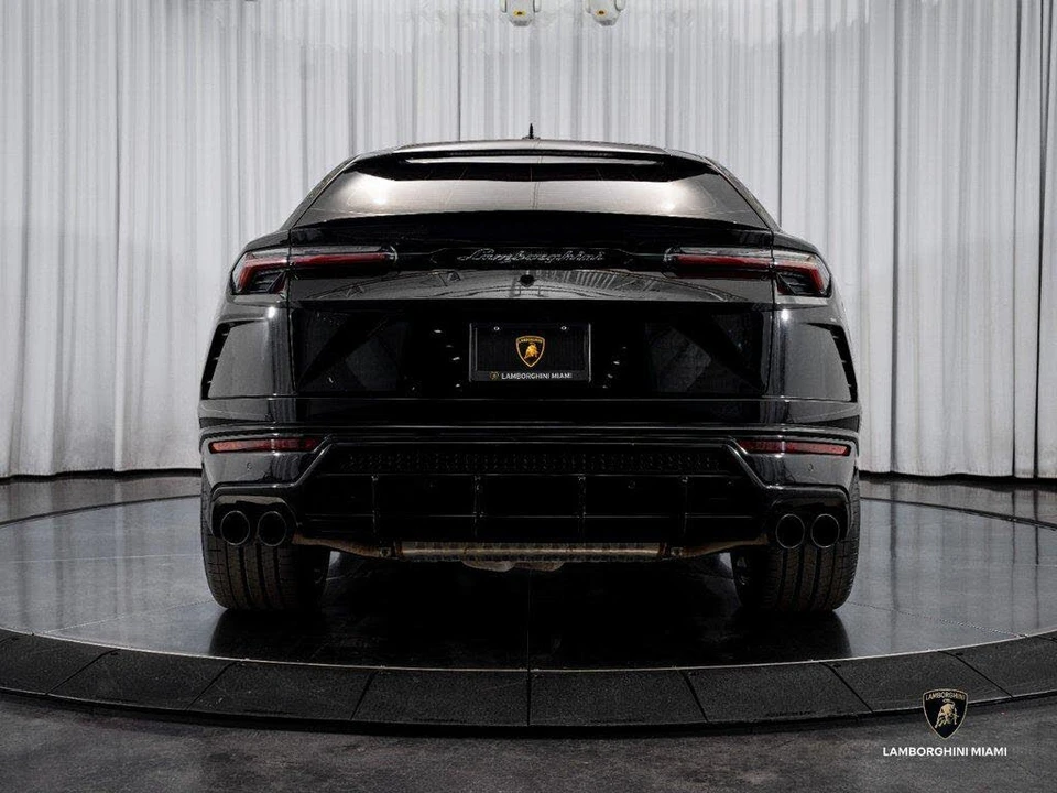 2022 Lamborghini Urus - Image 9 of 31
