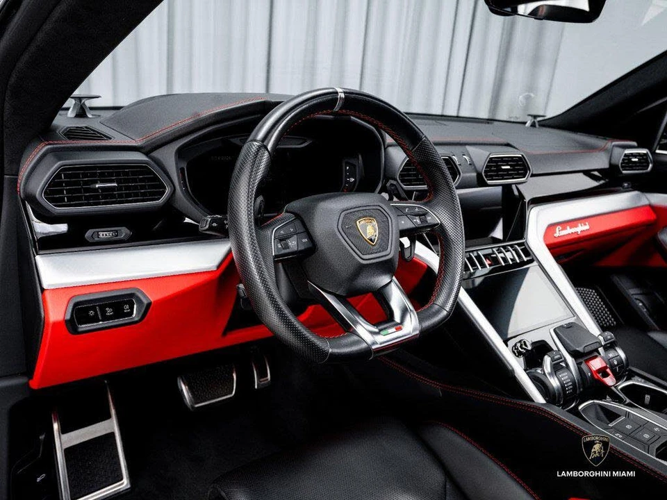 2022 Lamborghini Urus - Image 23 of 31