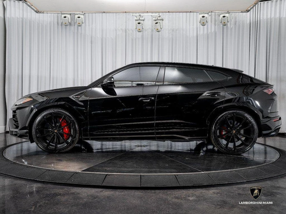2022 Lamborghini Urus - Image 5 of 31