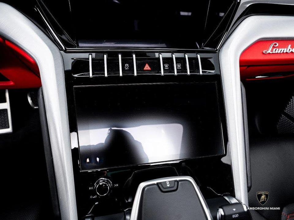 2022 Lamborghini Urus - Image 25 of 31