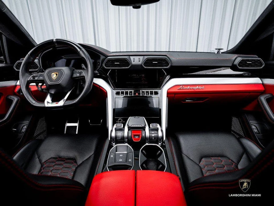 2022 Lamborghini Urus - Image 31 of 31