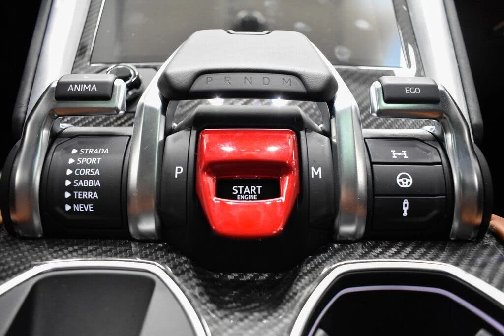 2022 Lamborghini Urus - Image 28 of 31