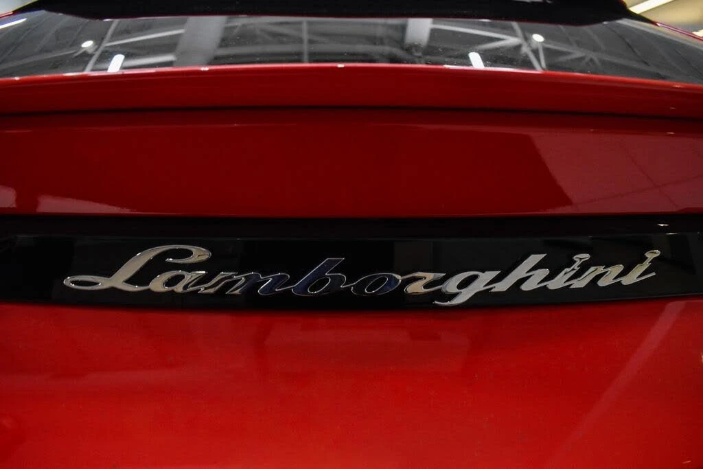 2022 Lamborghini Urus - Image 14 of 31