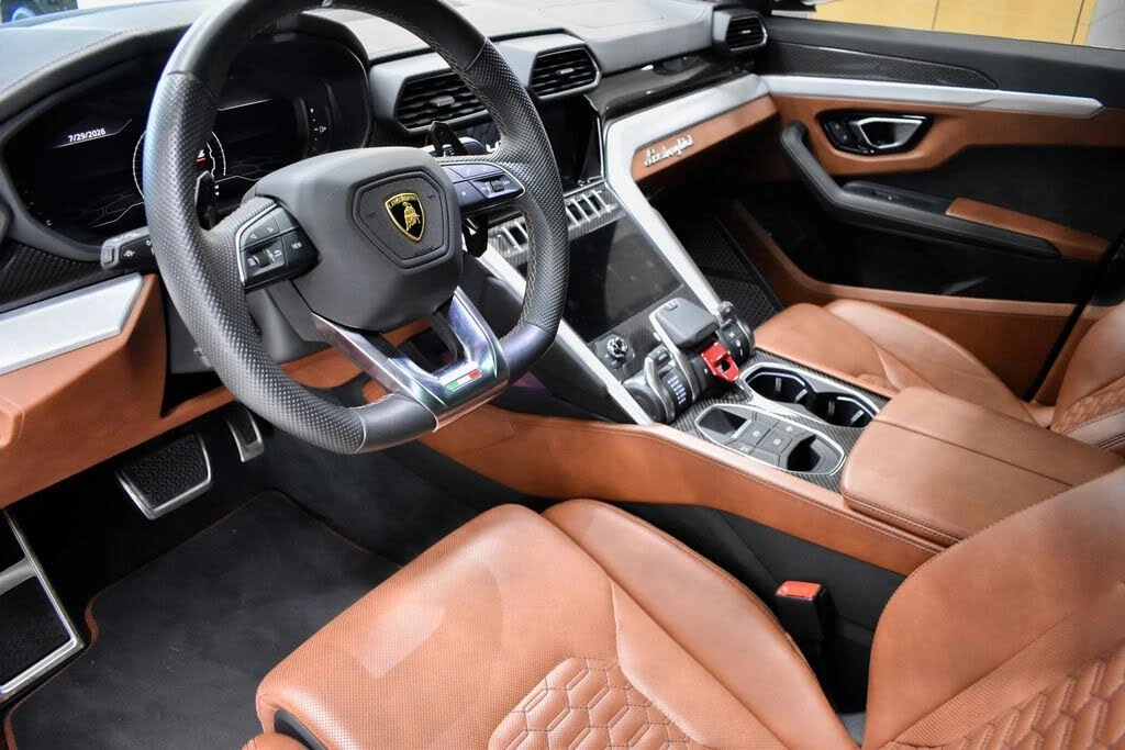 2022 Lamborghini Urus - Image 21 of 31