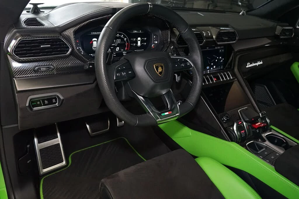 2022 Lamborghini Urus - Image 8 of 31